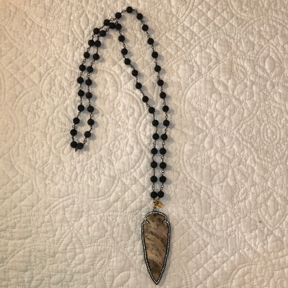 Gorgeous BPD jewel arrowhead necklace